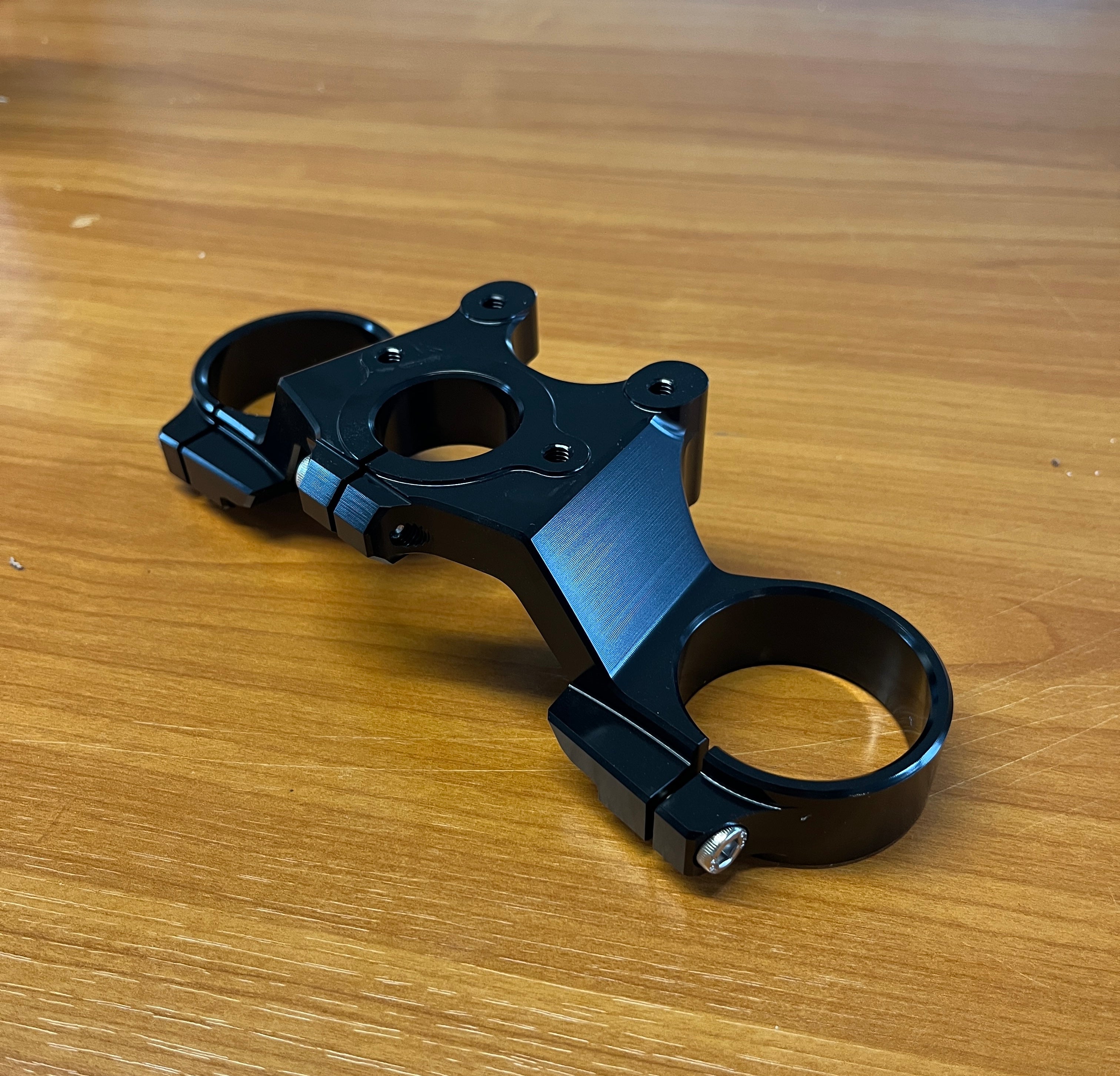 Abgesenkte Gabelbrücke für 3.0/SR (Drop Crown)