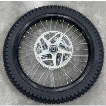 Komplettrad hinten mit Originalreifen 3.0/SR